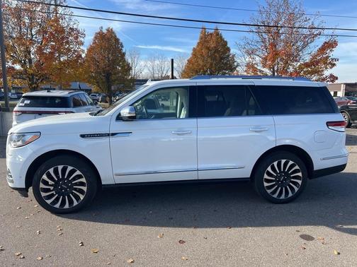 2023 Lincoln Navigator Black Label