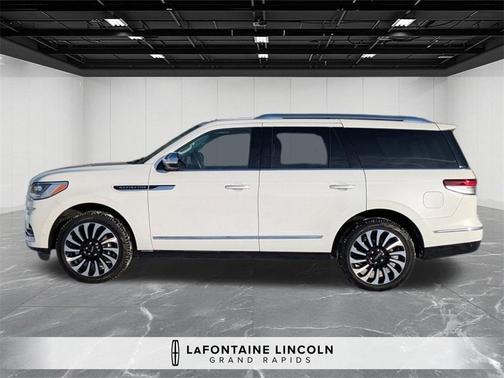 2023 Lincoln Navigator Black Label