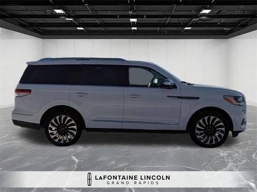 2023 Lincoln Navigator Black Label