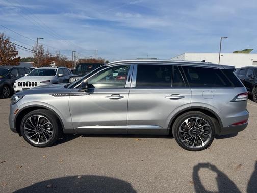 2022 Lincoln Aviator Reserve AWD