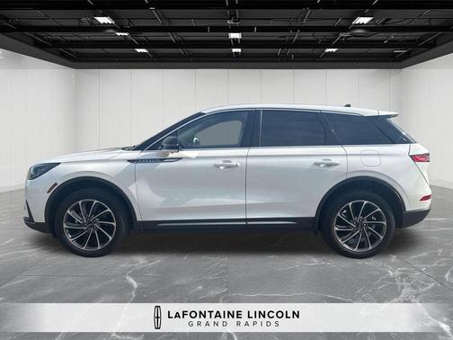 Pristine White 2023 Lincoln Corsair Standard