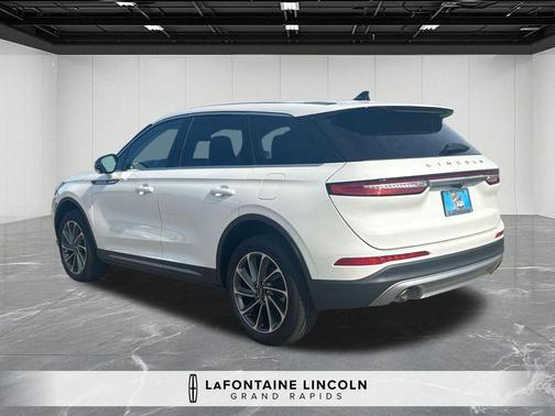 Pristine White 2023 Lincoln Corsair Standard
