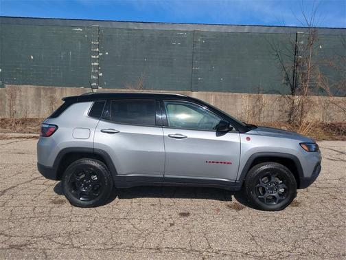 2023 Jeep Compass Trailhawk