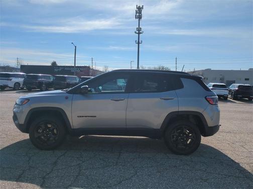 2023 Jeep Compass Trailhawk