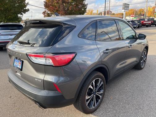 2021 Ford Escape SE