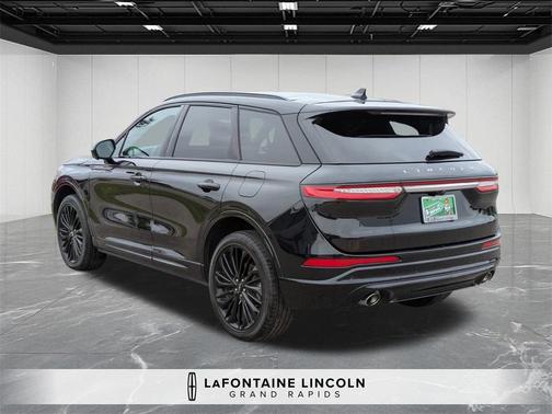 2025 Lincoln Corsair Premiere