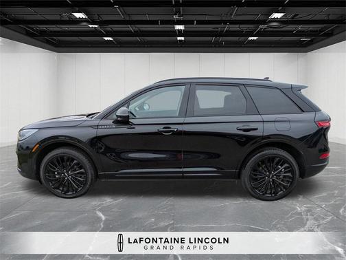 2025 Lincoln Corsair Premiere