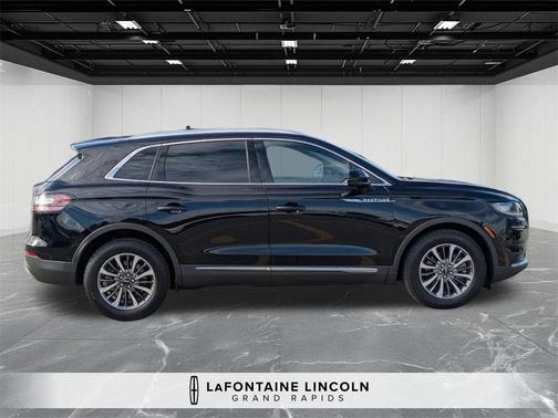 2023 Lincoln Nautilus Standard