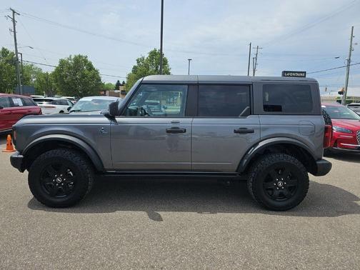 Carbonized Gray Metallic 2023 Ford Bronco Black Diamond
