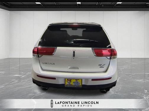 2015 Lincoln MKX Base
