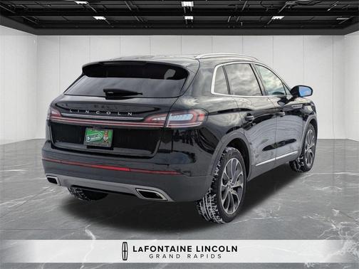 2022 Lincoln Nautilus Reserve