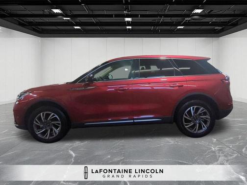 2023 Lincoln Corsair Standard