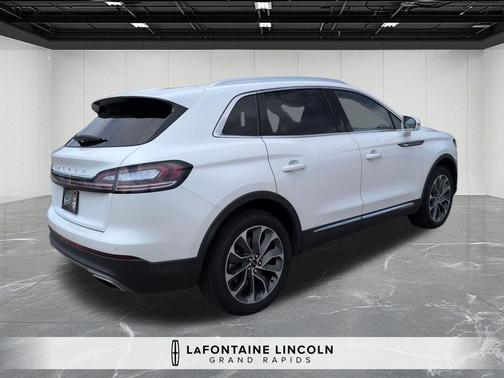 White Metallic 2023 Lincoln Nautilus Reserve