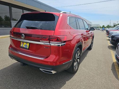 Aurora Red Metallic 2024 Volkswagen Atlas 2.0T SEL