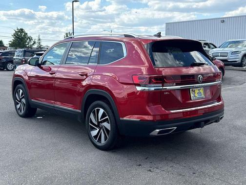Aurora Red Metallic 2024 Volkswagen Atlas 2.0T SEL