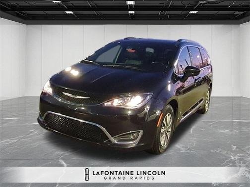 2020 Chrysler Pacifica Touring-L Plus