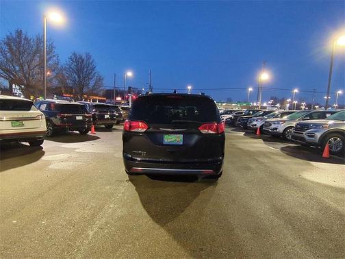 2020 Chrysler Pacifica Touring-L Plus