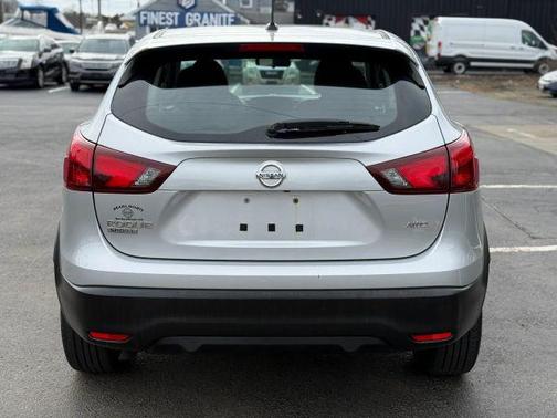 2017 Nissan Rogue Sport S