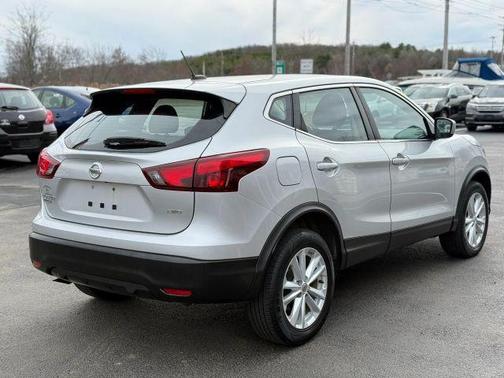 2017 Nissan Rogue Sport S