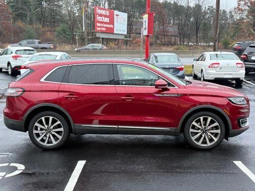 2019 Lincoln Nautilus Select