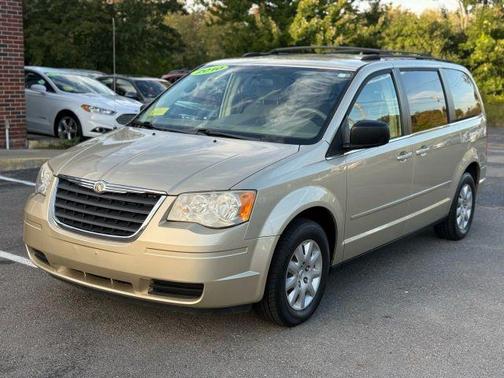 2010 Chrysler Town & Country LX