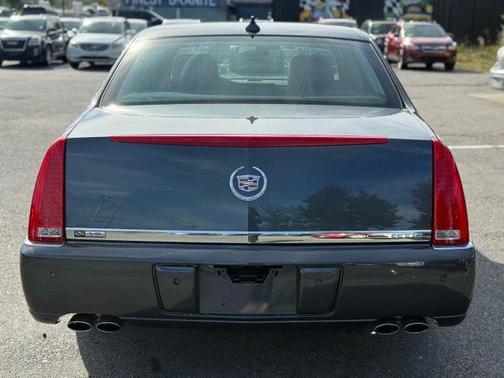2011 Cadillac DTS 