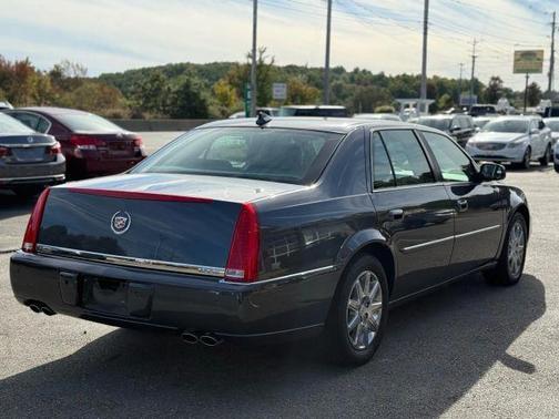 2011 Cadillac DTS 