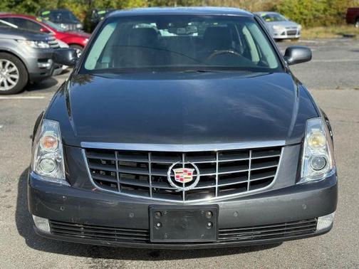 2011 Cadillac DTS 