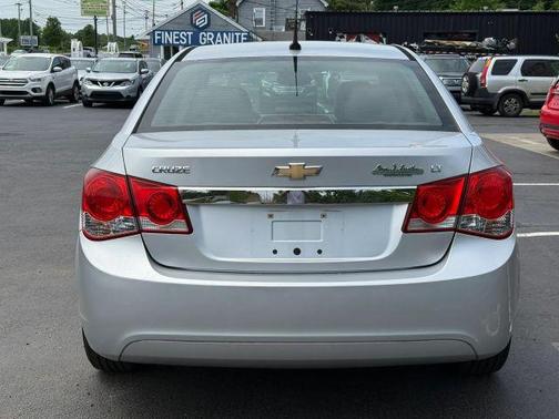 Silver 2011 Chevrolet Cruze LT