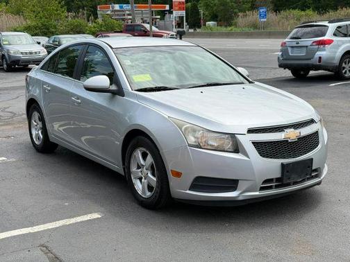 Silver 2011 Chevrolet Cruze LT