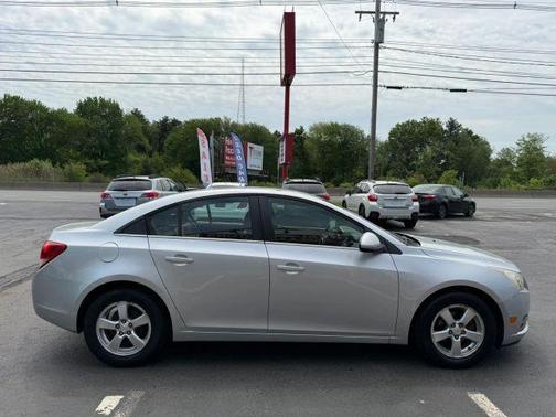 Silver 2011 Chevrolet Cruze LT