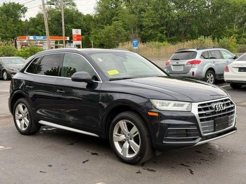 Moonlight Blue Metallic 2018 Audi Q5 2.0T Tech Premium