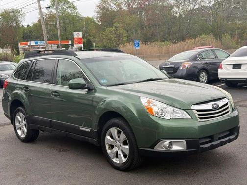 Cypress Green Pearl 2011 Subaru Outback 2.5i Limited