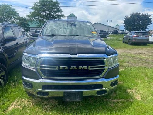 Granite Crystal Metallic Clearcoat 2020 RAM 1500 Big Horn/Lone Star