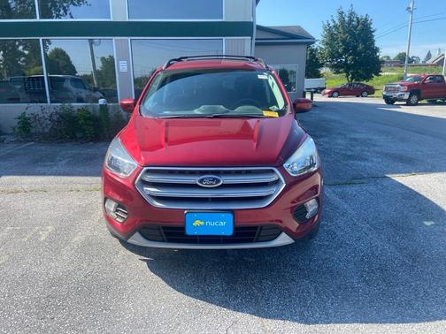 Ruby Red Metallic Tinted Clearcoat 2018 Ford Escape SE