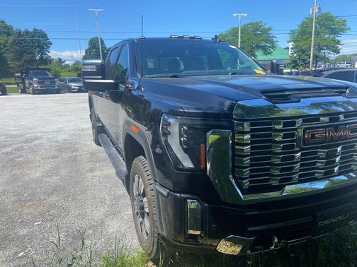 Onyx Black 2024 GMC Sierra 3500 Denali