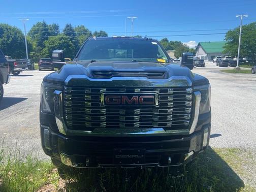 Onyx Black 2024 GMC Sierra 3500 Denali