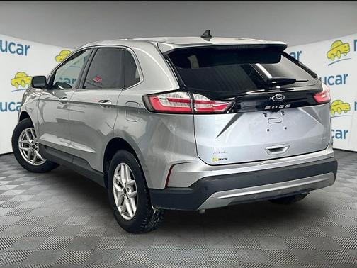 Silver Metallic 2023 Ford Edge SEL