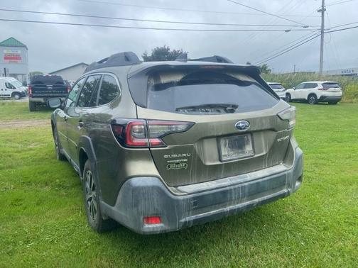 Autumn Green Metallic 2025 Subaru Outback Premium