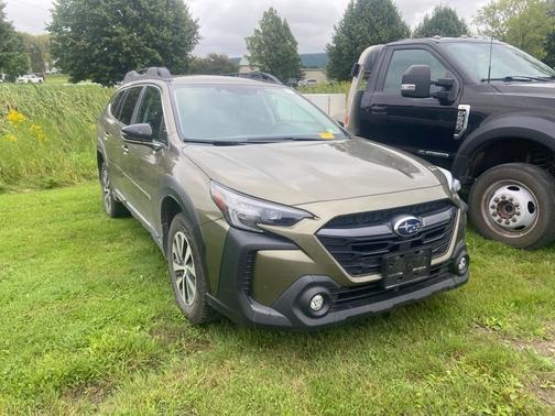 Autumn Green Metallic 2025 Subaru Outback Premium