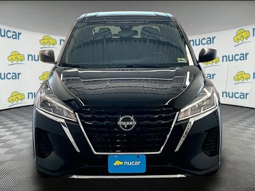 Super Black 2022 Nissan Kicks S