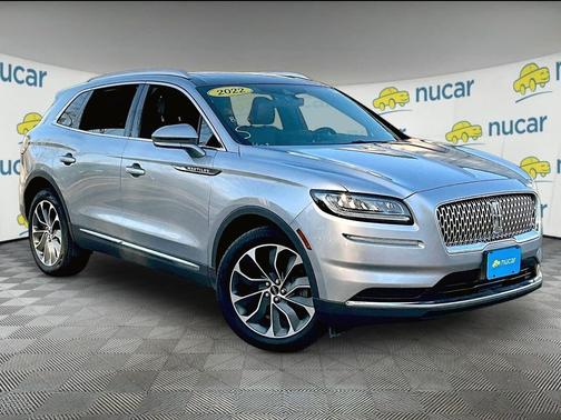 Radiance Metallic 2022 Lincoln Nautilus Reserve