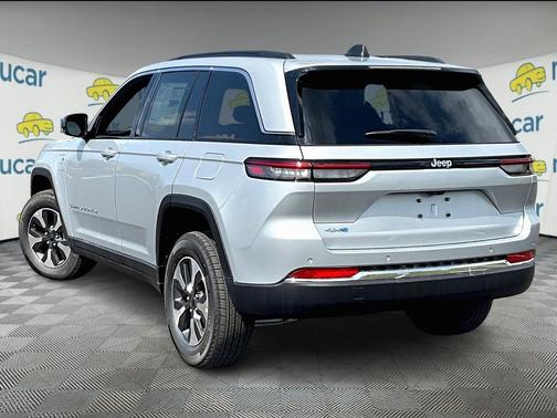 Silver Zynith Exterior Paint 2024 Jeep Grand Cherokee 4xe 4xe