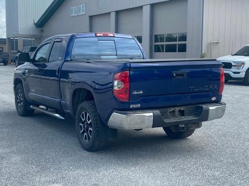 Blue Ribbon Metallic 2014 Toyota Tundra SR5