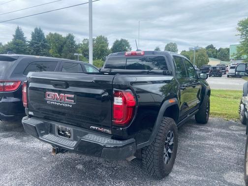 Onyx Black 2023 GMC Canyon AT4X
