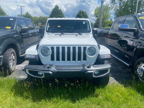 Bright White Clearcoat 2021 Jeep Wrangler Unlimited Sahara