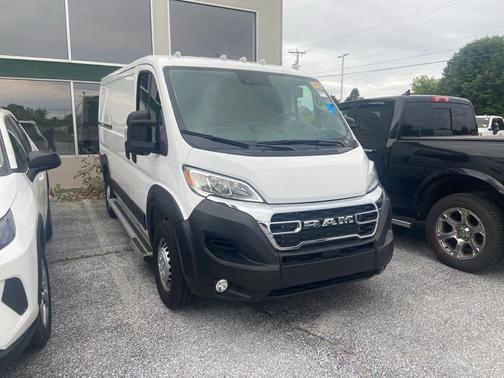 Bright White Clearcoat 2025 RAM ProMaster 2500 Base