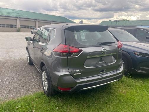 Gun Metallic 2019 Nissan Rogue S