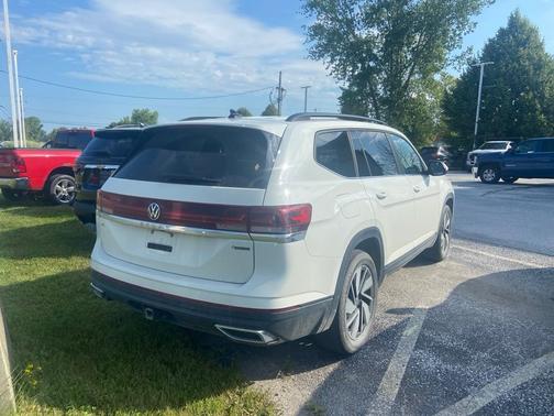 White 2025 Volkswagen Atlas 2.0T SE w/Technology