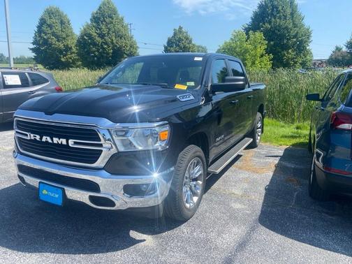 Diamond Black Crystal Pearlcoat 2021 RAM 1500 Big Horn/Lone Star